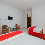 Reddoorz Near Bojonegoro Train Station